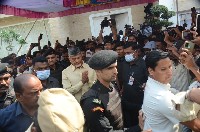 Celebs Pay Homage to Taraka Ratna